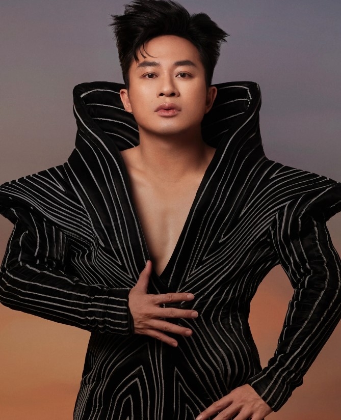 Tung Duong becomes first Vietnamese artist honoured at Music Awards Japan